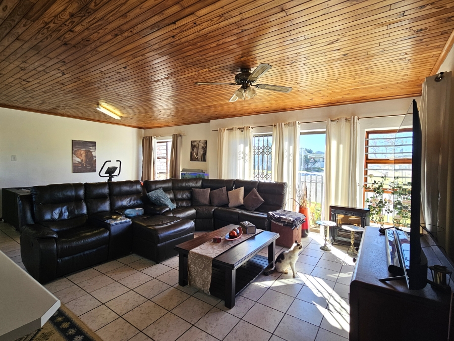 3 Bedroom Property for Sale in C Place Eastern Cape